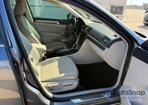 2017 Volkswagen Passat R-Line z USA, uszkodzony, nr VIN 1VWDT7A34HC072272